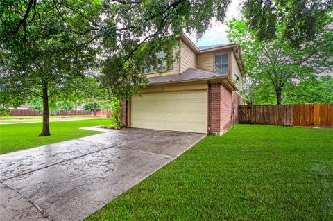 Photo of 6703 Ashland Forest Drive, Houston, TX 77088 (MLS # 77824994)