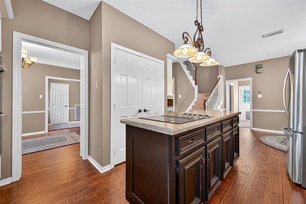 Photo of 1519 Lofty Maple Trail, Houston, TX 77345 (MLS # 43565339)