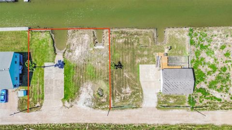 Vacant Land For Sale - 7022 E Hunter Drive<br/> Hitchcock, TX 77563