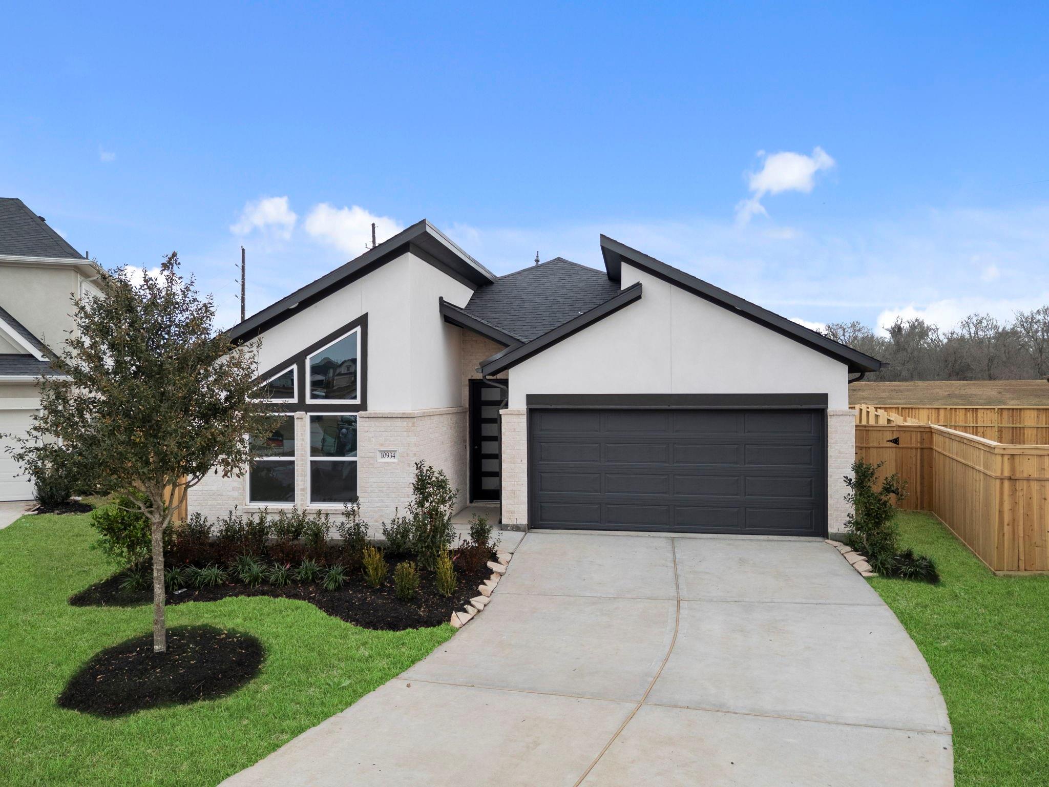 10934 Skyway Lane