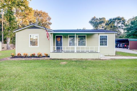 Photo of 627 County Road 130, Liberty, TX 77575 (MLS # 61704469)