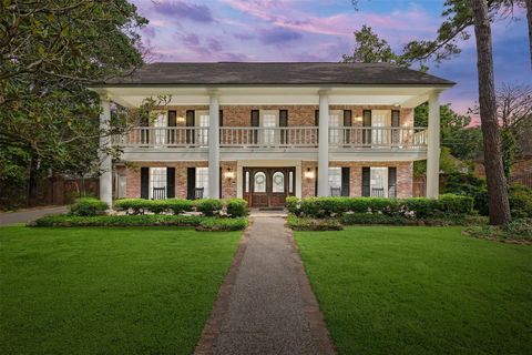 Photo of 5606 Foresthaven Drive, Houston, TX 77066 (MLS # 17770160)