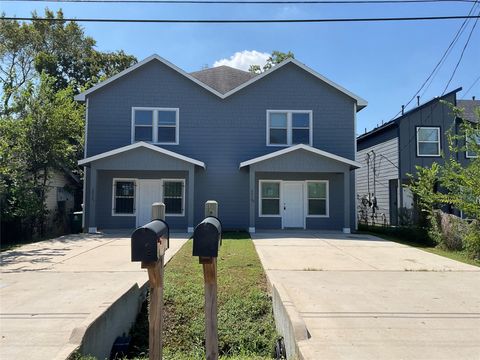 4510 Mayflower Street A/B Houston TX 77051