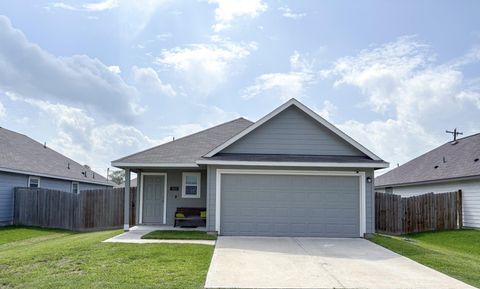 Photo of 1513 22nd Street, Hempstead, TX 77445 (MLS # 57707652)
