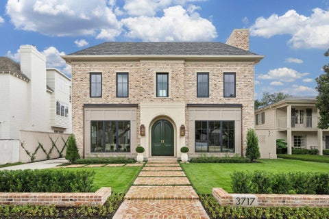 Photo of 3717 Chevy Chase Drive, Houston, TX 77019 (MLS # 80511581)