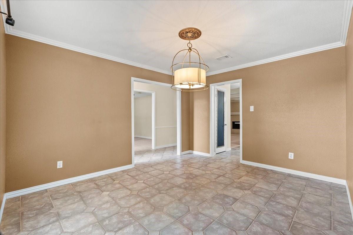 802 Riverside Drive
