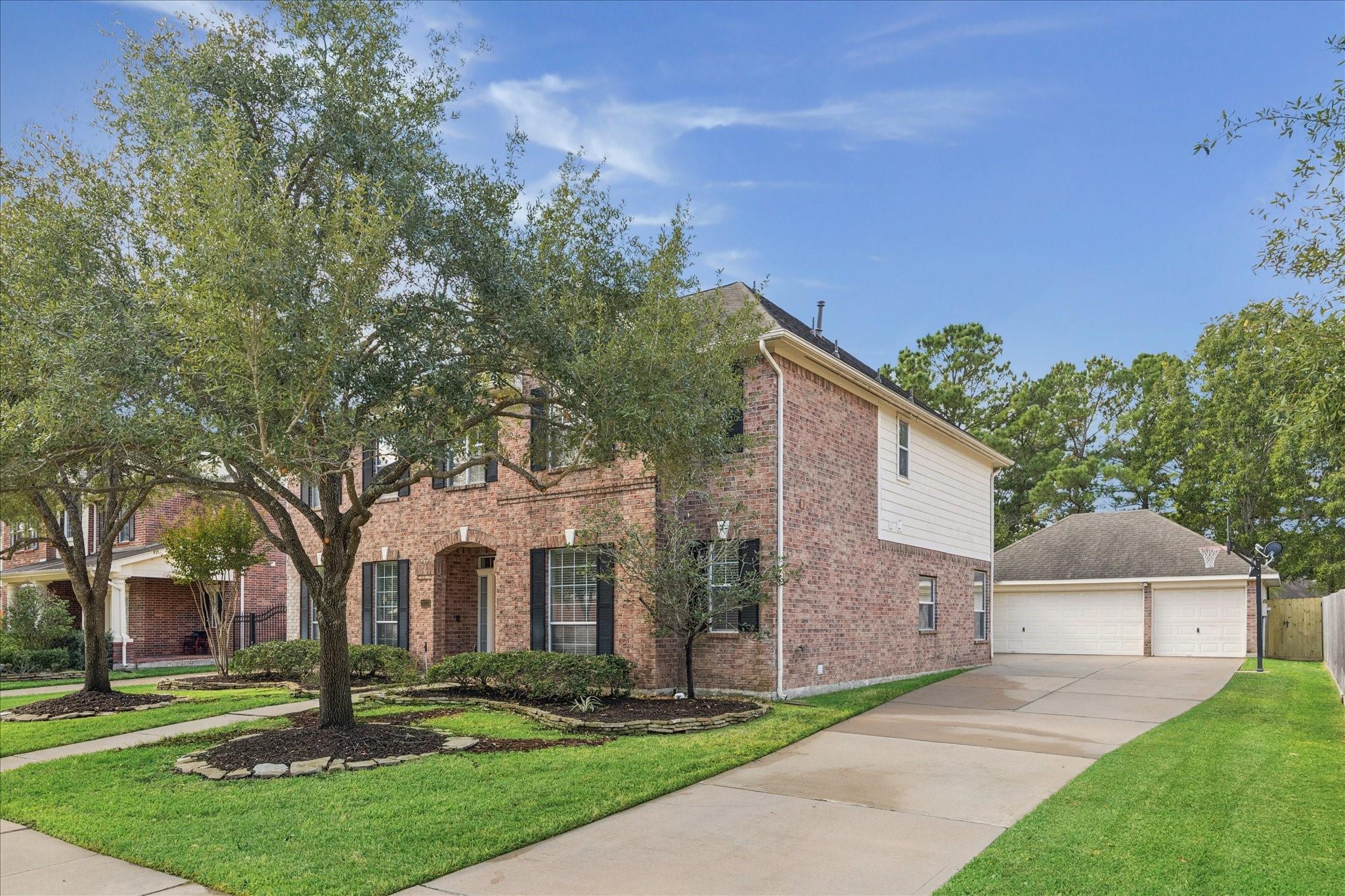 21223 Heartwood Oak Trail