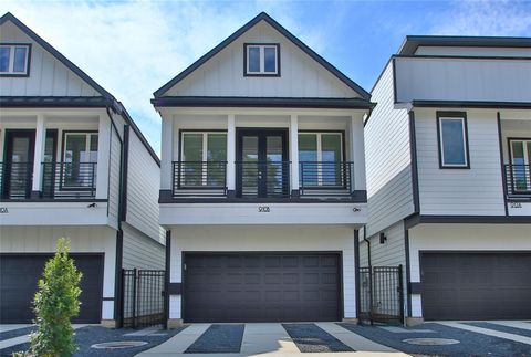 Photo of 910 W 21st Street, Houston, TX 77018 (MLS # 39544126) Photo of 910 W 21st Street, Houston, TX 77018 (MLS # 39544126)