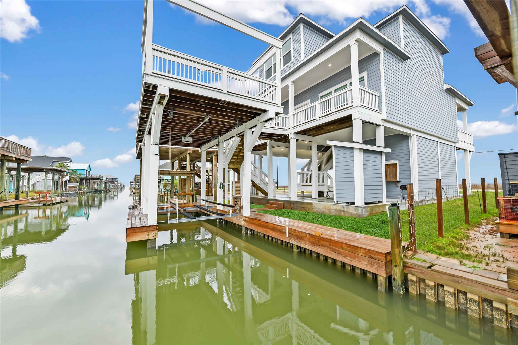 555 Pompano Drive