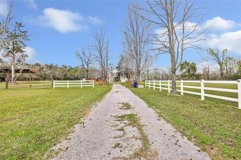 17659 E Fm 1097 Road Willis TX 77378