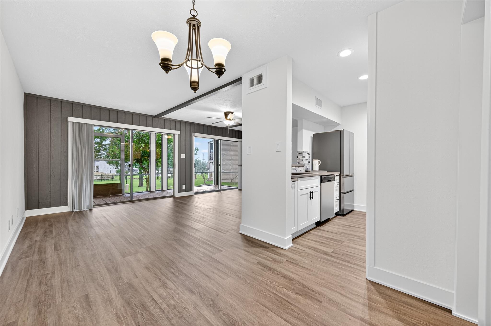 102-E Lakeview Terrace