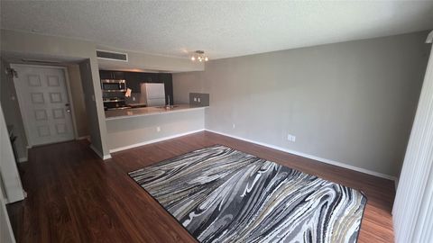 Photo of 2818 S Bartell Drive #13, Houston, TX 77054 (MLS # 71403060)