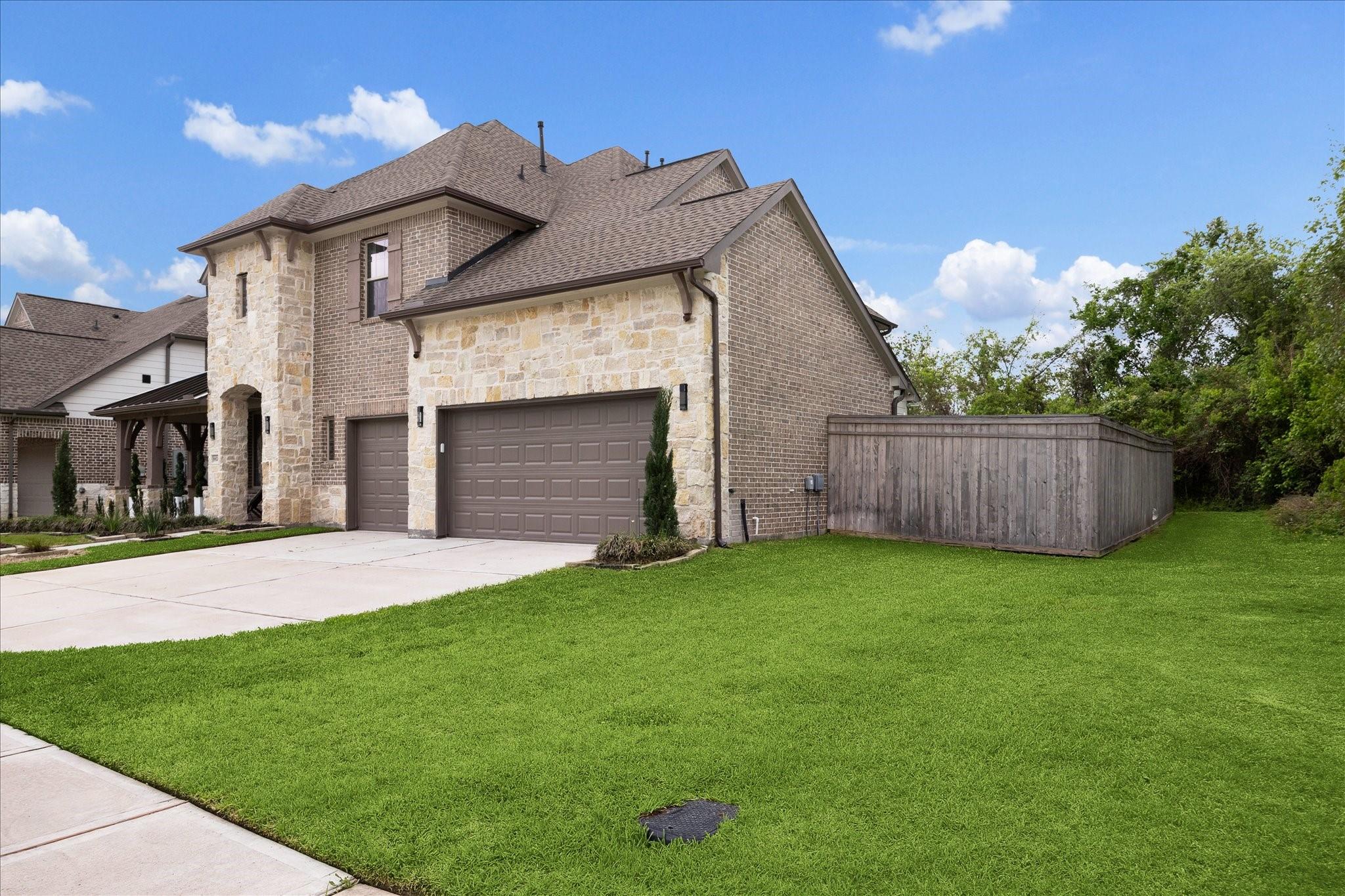 8826 Forest Side Drive