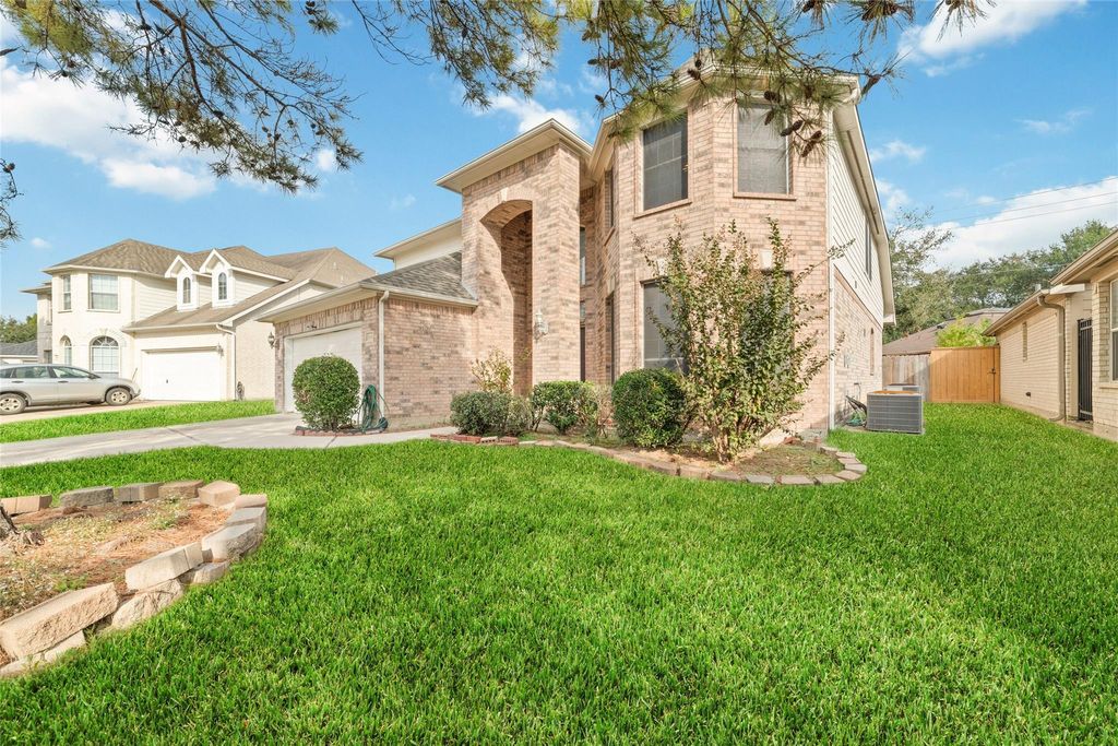 Photo of 2638 Long Leaf Drive, Sugar Land, TX 77478 (MLS # 65583882)