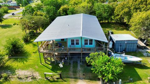 Photo of 611 Broadway St, Dickinson, TX 77539 (MLS # 55313022) Photo of 611 Broadway St, Dickinson, TX 77539 (MLS # 55313022)