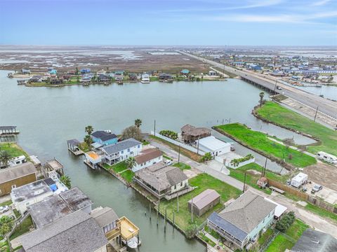 Photo of 5 Highland Drive, Hitchcock, TX 77563 (MLS # 71581224) Photo of 5 Highland Drive, Hitchcock, TX 77563 (MLS # 71581224)