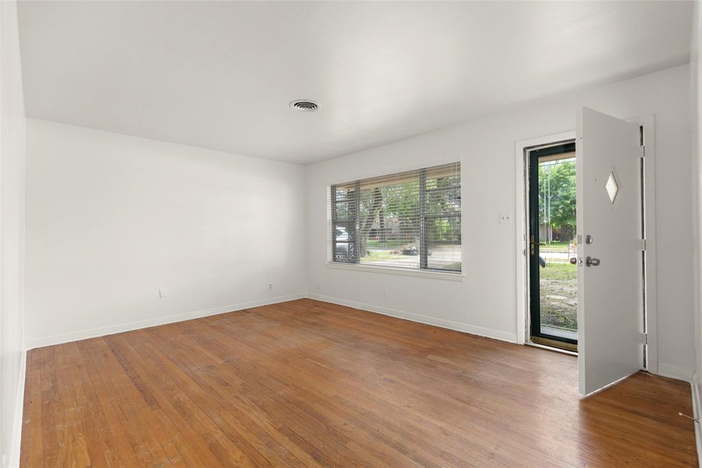 Photo of 2015 Wycliffe Drive, Houston, TX 77043 (MLS # 44502709)