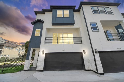 Photo of 4327 Center Street, Houston, TX 77007 (MLS # 13820074)