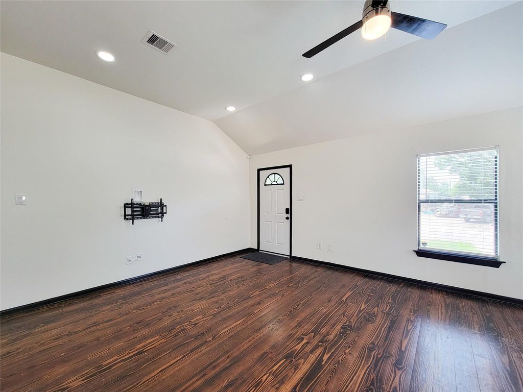Photo of 1904 Davis Street, Houston, TX 77026 (MLS # 84798822)