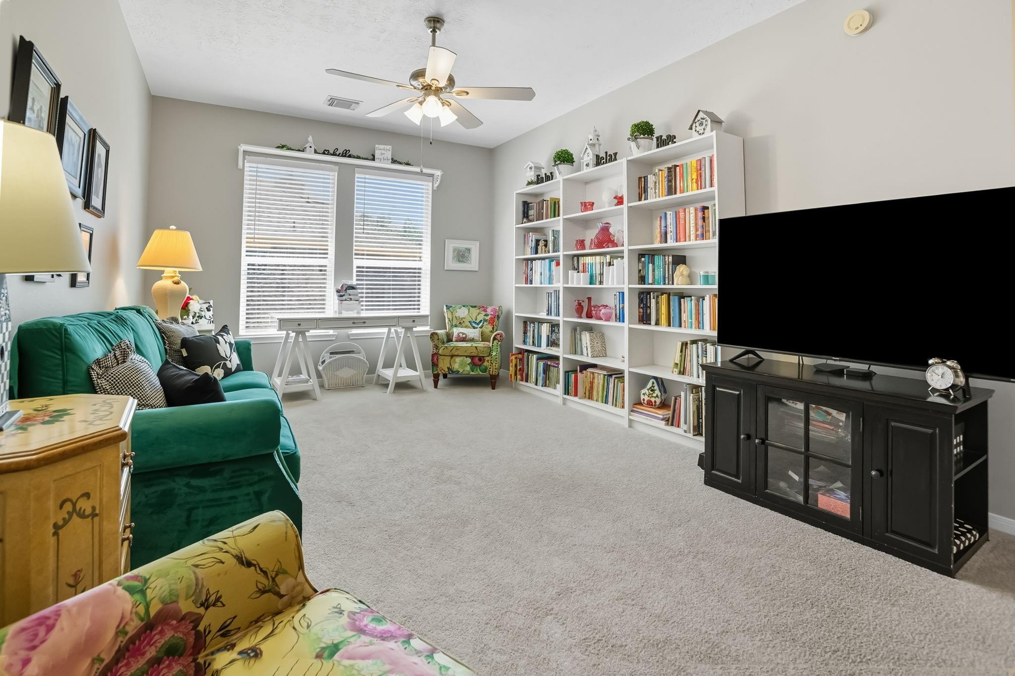 8407 Oak Villa Court