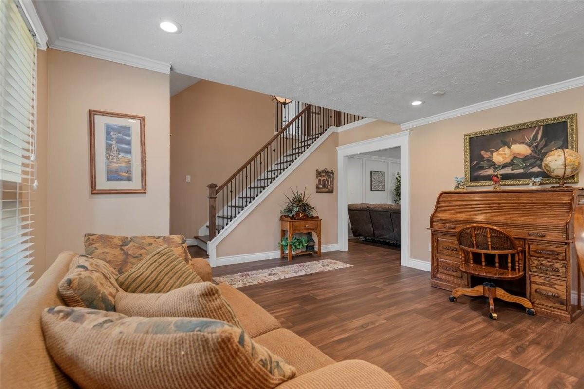4006 Flint Creek Drive