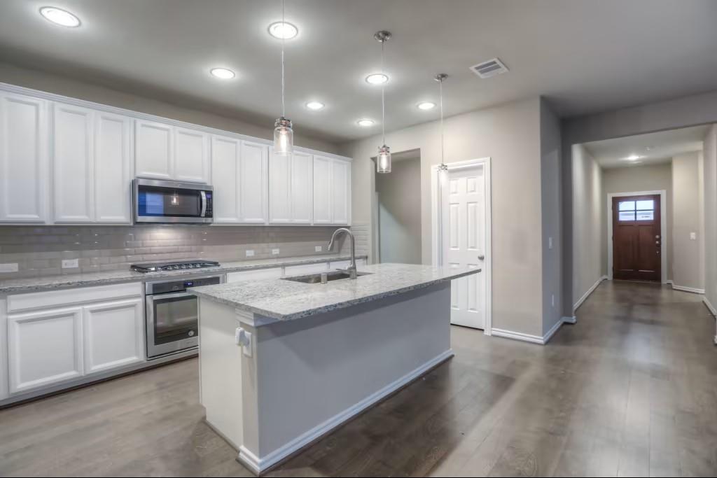 15622 Wandering Maple Way