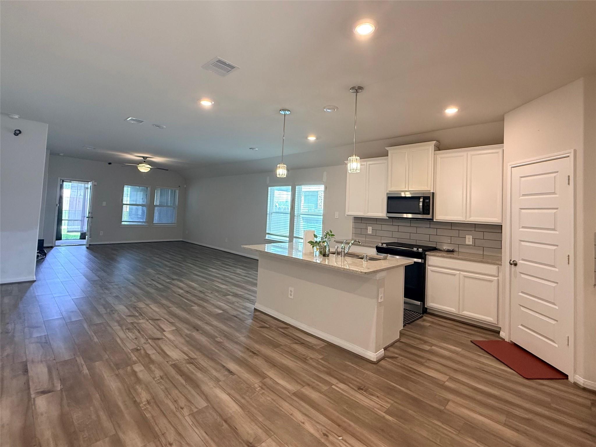 3914 Dry Creek Drive