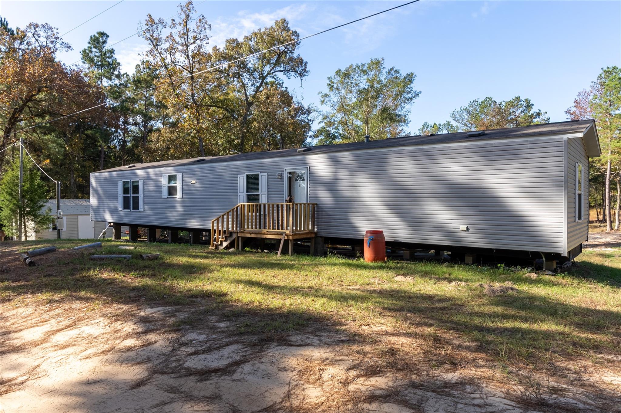 5725 Private Road 2075