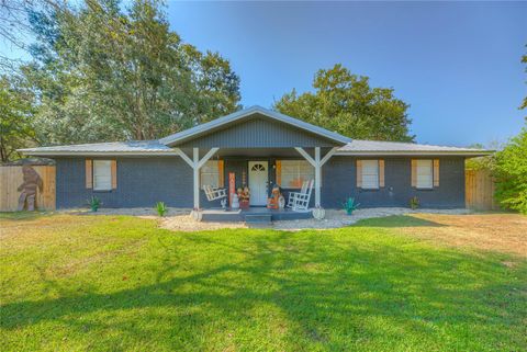 Photo of 305 Oak Circle, Corrigan, TX 75939 (MLS # 78416065)