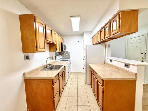 Photo of 2750 Holly Hall Street #504, Houston, TX 77054 (MLS # 76854548)