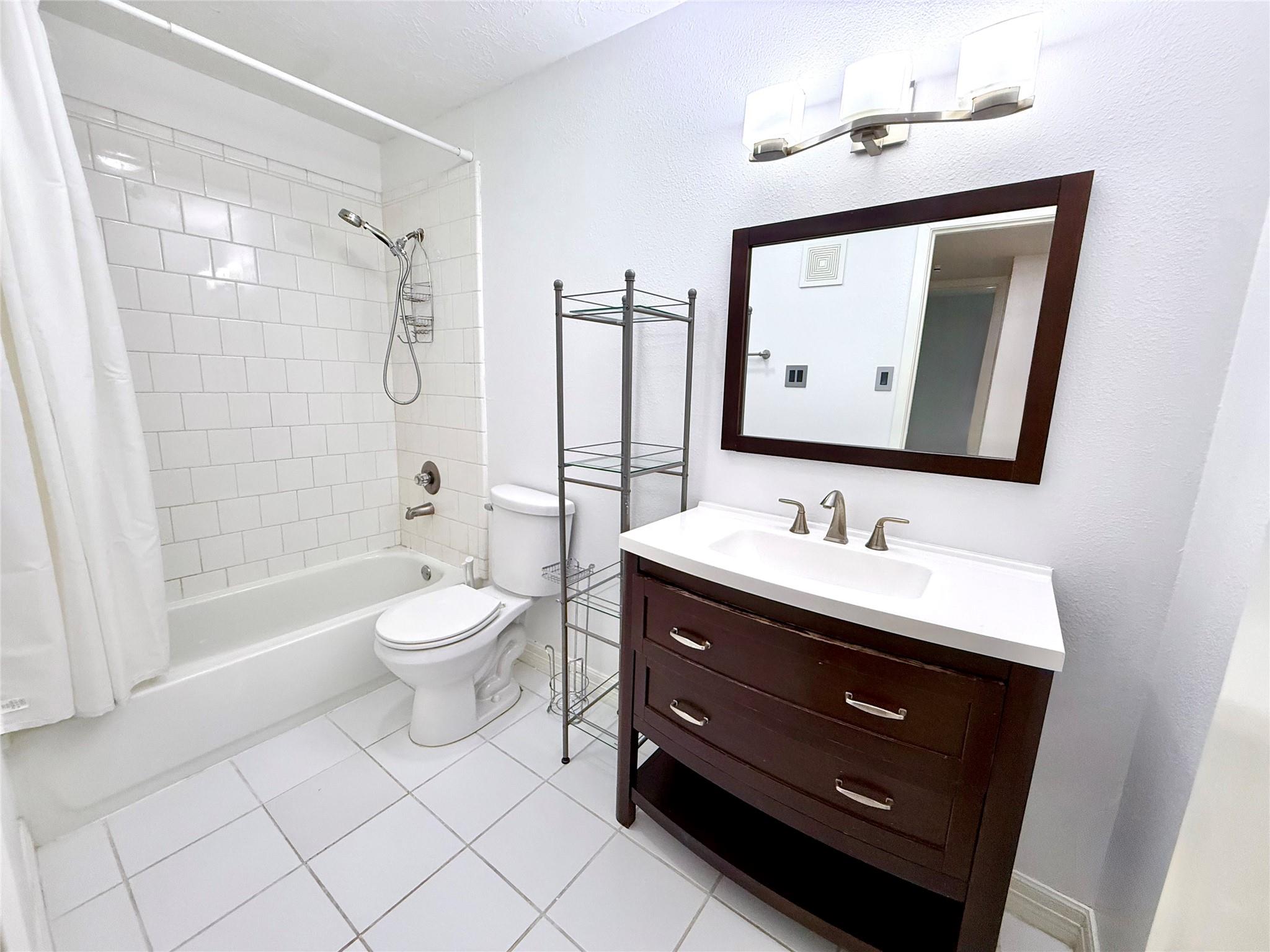 2750 Holly Hall Street 504