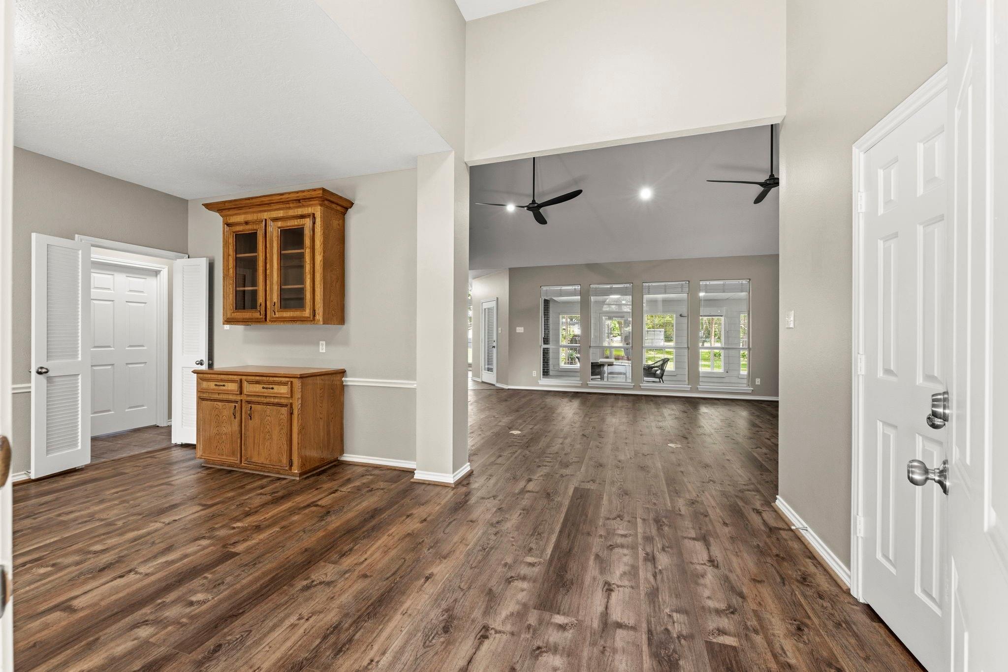 15423 Willis Way