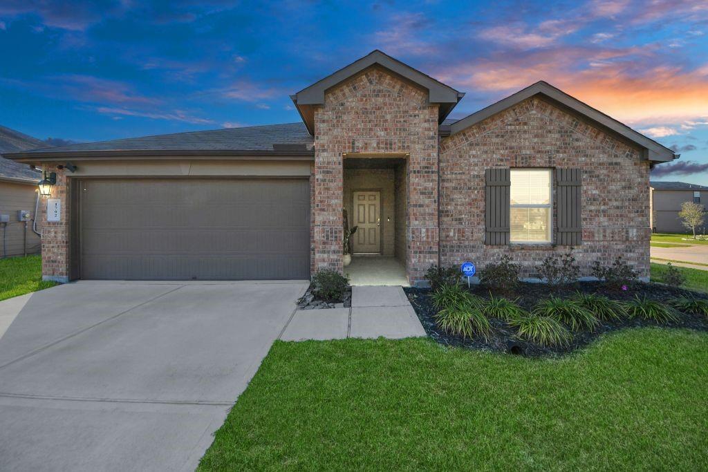 1702 Cooper Bluff Court