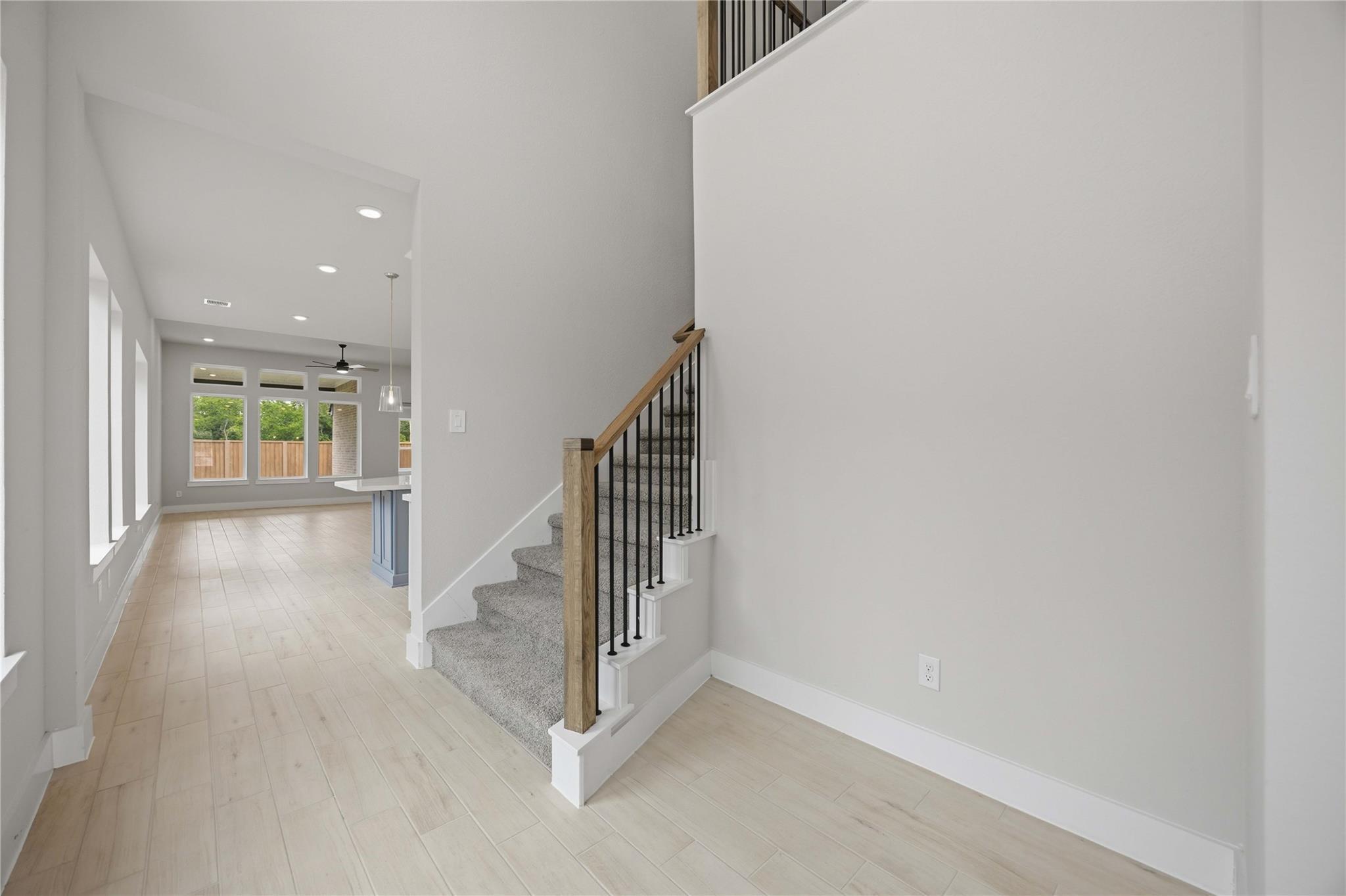 2839 Elm Creek Way