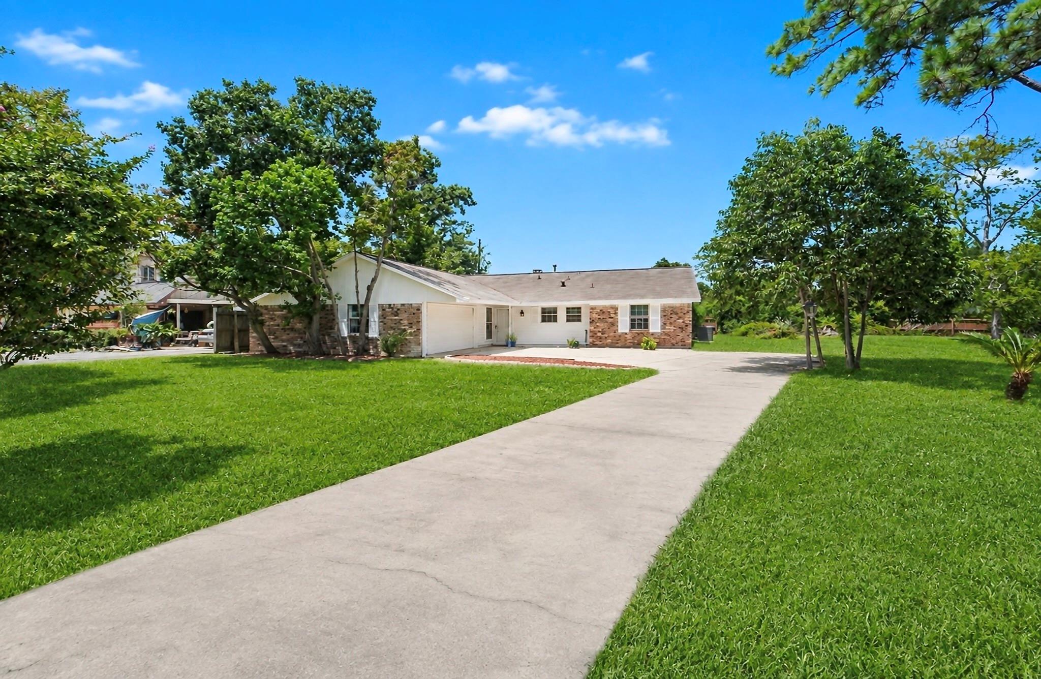 626 Shore Acres Boulevard