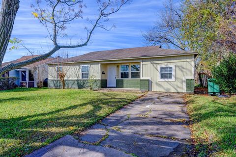 Photo of 9506 Sierra Drive, Houston, TX 77051 (MLS # 80788756)