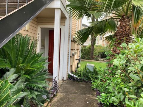 Photo of 2750 Holly Hall Street #1201, Houston, TX 77054 (MLS # 29932742)