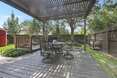 Homes For Sale - 213 Rippling Creek Lane<br/> Alvin, TX 77511