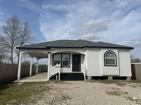 Photo of 105 County Road 5213, Cleveland, TX 77327 (MLS # 96009216)