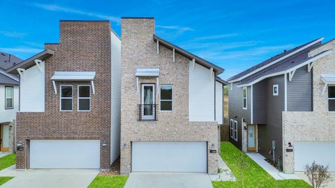 Photo of 5808 Francis Oak Place Place, Houston, TX 77091 (MLS # 77909837)