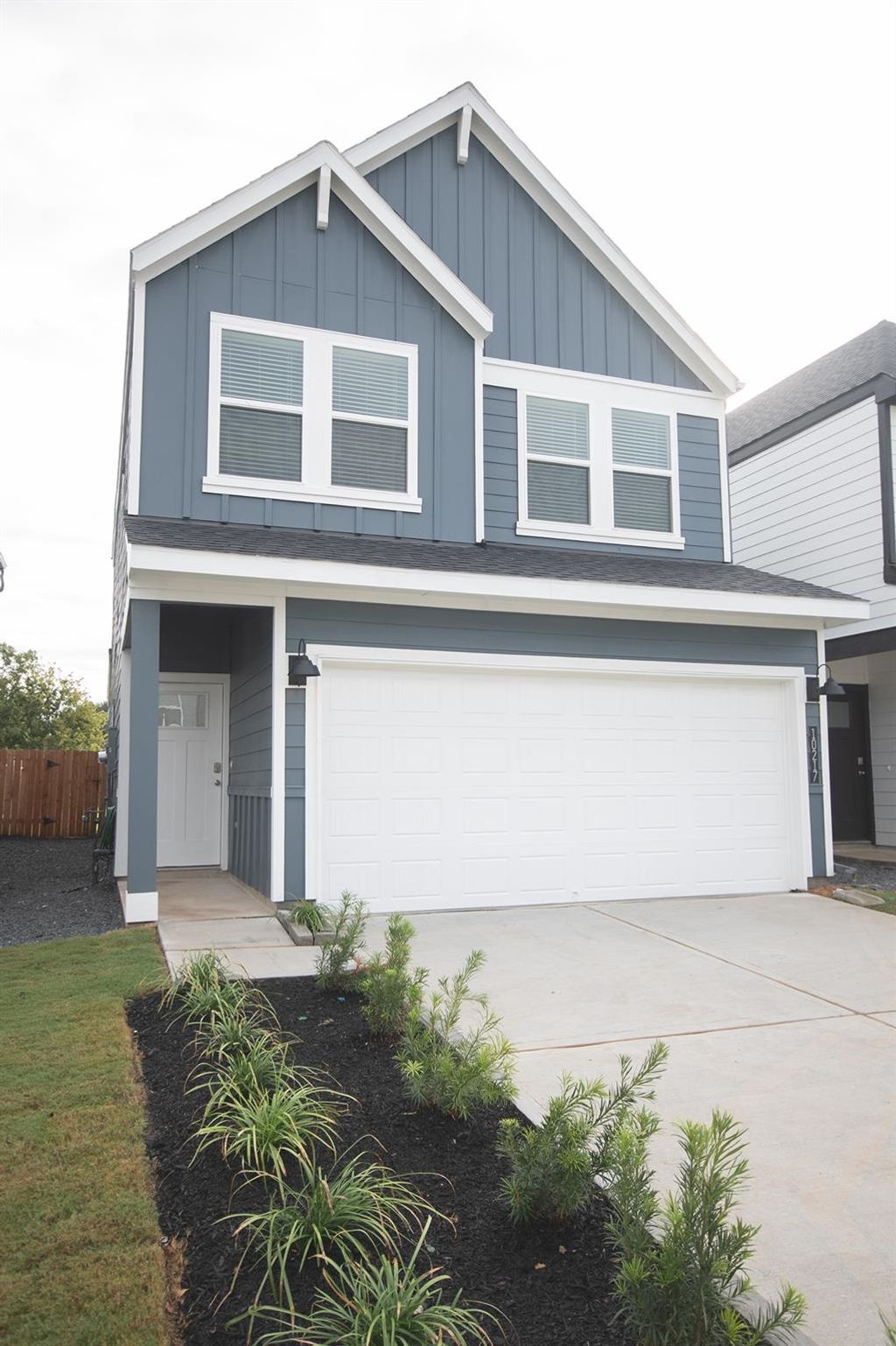 Photo of 10217 Berkeley Springs Trail, Houston, TX 77051 (MLS # 26357796)