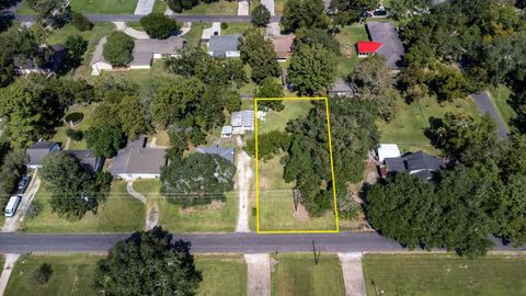 Photo of 24 24th Street, Santa Fe, TX 77510 (MLS # 32053882)
