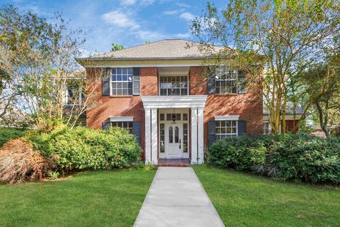 Photo of 15919 Lake Lodge Drive, Houston, TX 77062 (MLS # 33681744) Photo of 15919 Lake Lodge Drive, Houston, TX 77062 (MLS # 33681744)