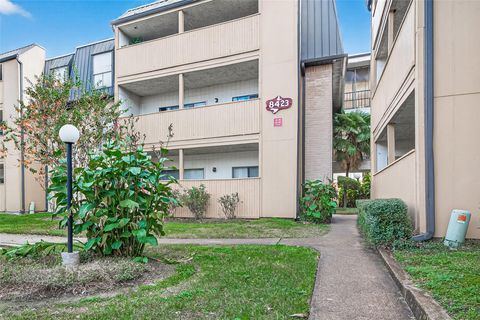 Photo of 8421 Hearth Drive #3, Houston, TX 77054 (MLS # 83636869)