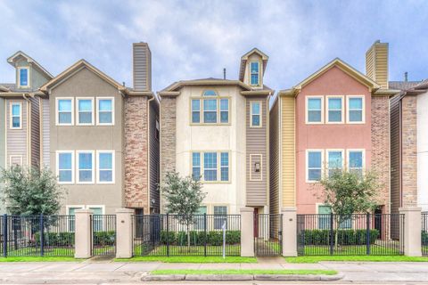 Photo of 4208 Old Spanish Trail, Houston, TX 77021 (MLS # 75941614)