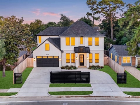 Photo of 1634 Antoine Drive, Houston, TX 77055 (MLS # 98014457)
