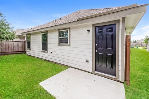 2341643900