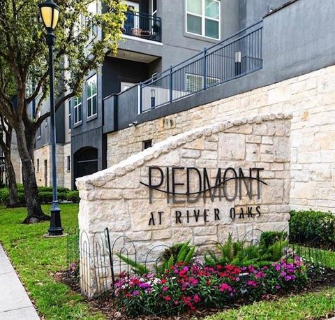 Photo of 1010 Rosine Street #20, Houston, TX 77019 (MLS # 46554025)