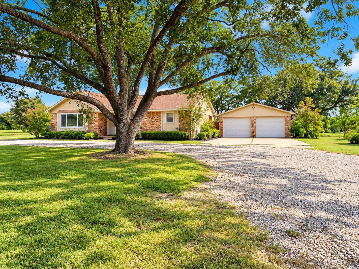1103 County Road 281