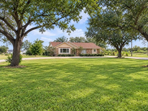 Photo of 1103 County Road 281, Alvin, TX 77511 (MLS # 18620213)